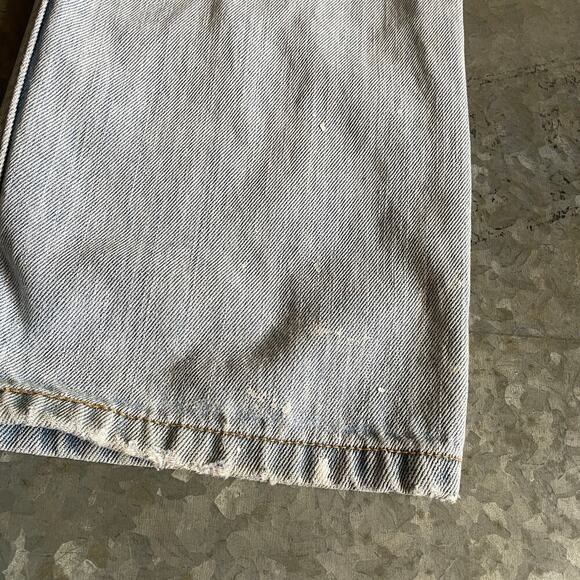 Vintage Levi's 505 Regular Fit Embroidered Denim Jeans 31x32 (31x31) Light Wash - Picture 7 of 16